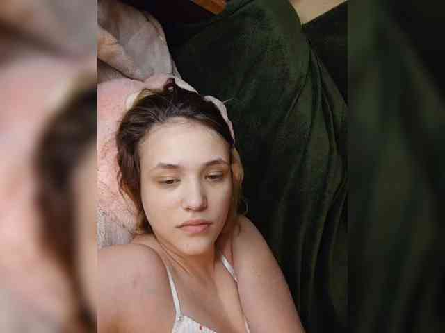 EmiLovMur webcam