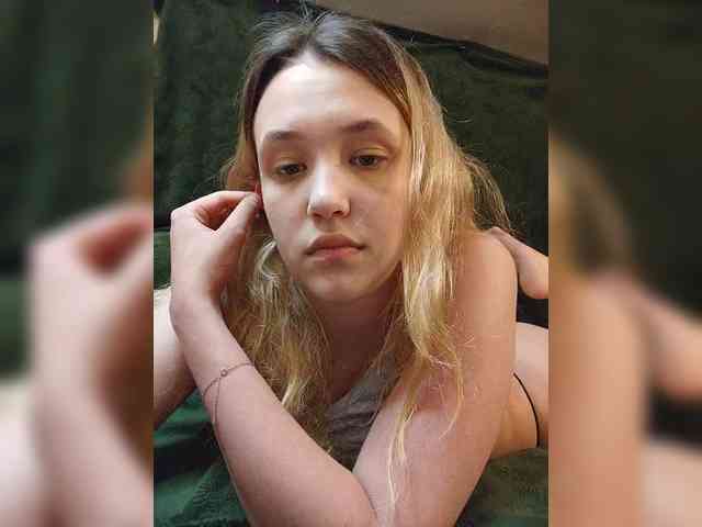 EmiLovMur Live Webcam on BongaCams