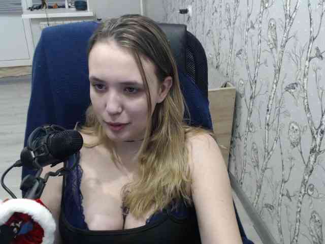 EmiLovMur webcam