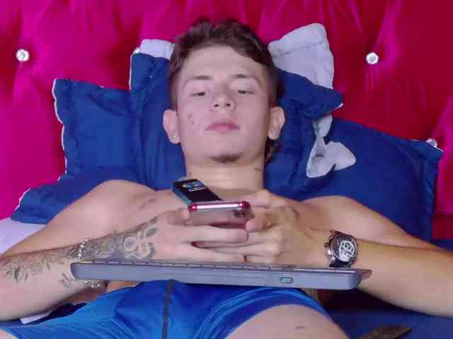 RyanMiller Live Webcam on BongaCams