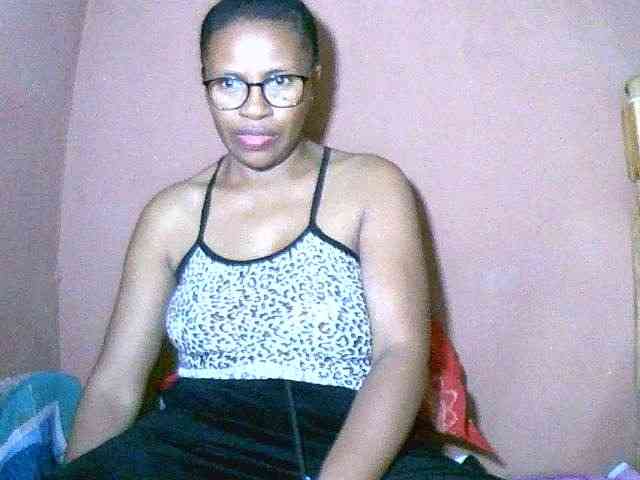 Nirinah2710 webcam