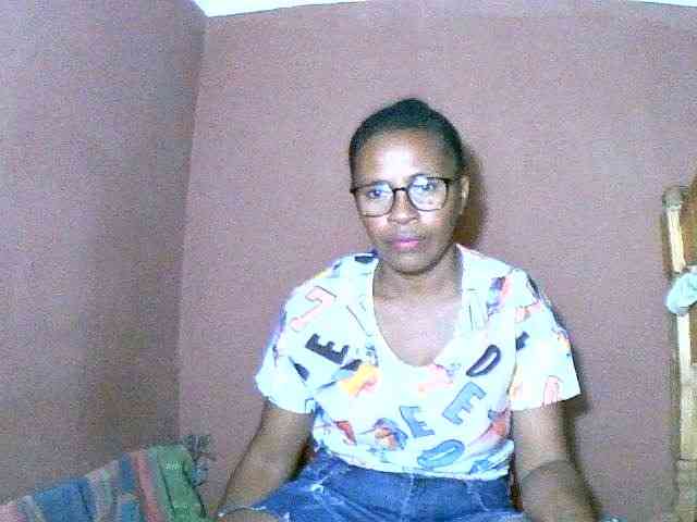 Nirinah2710 webcam