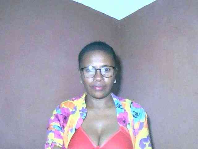 Nirinah2710 webcam