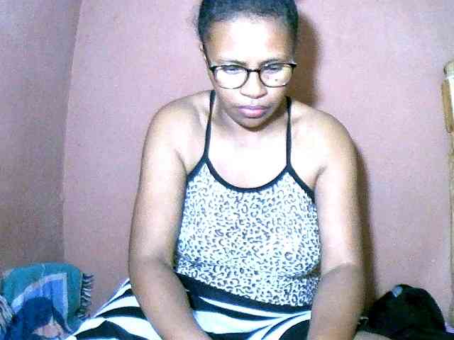 Nirinah2710 webcam