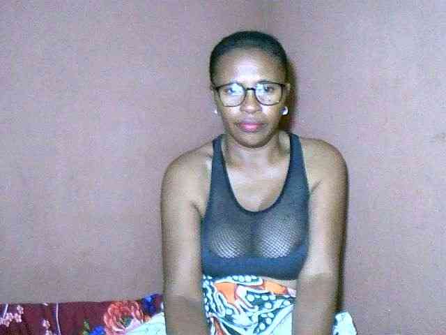 Nirinah2710 webcam