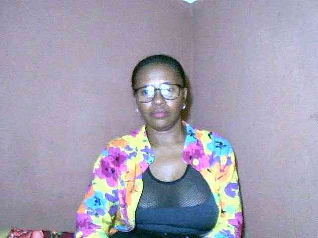 Nirinah2710 webcam