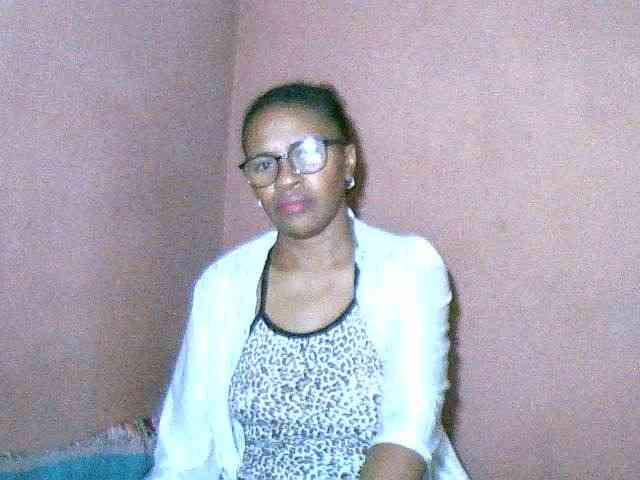 Nirinah2710 webcam