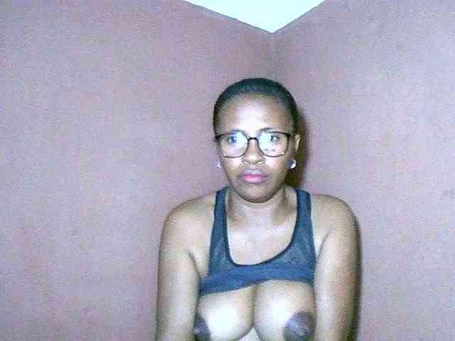 Nirinah2710 webcam