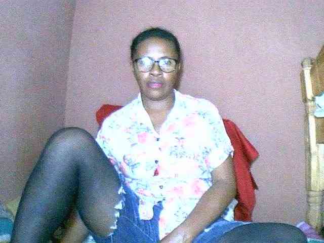 Nirinah2710 webcam