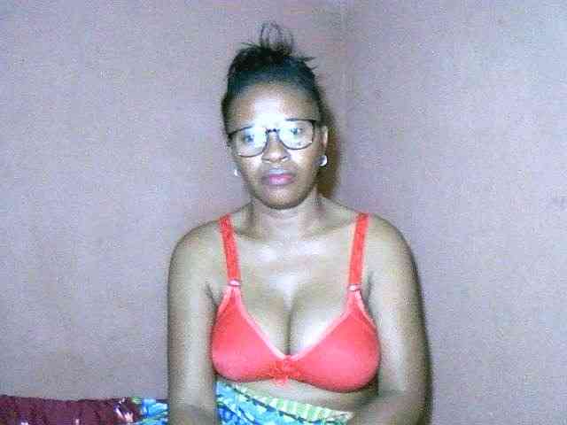 Nirinah2710 webcam