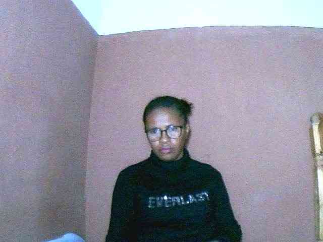 Nirinah2710 webcam