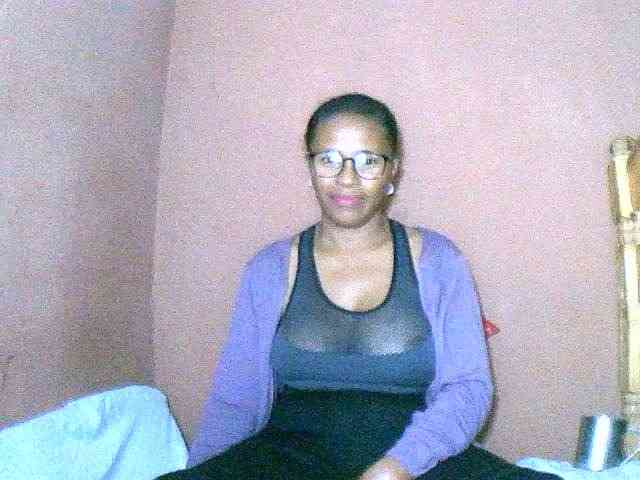 Nirinah2710 webcam
