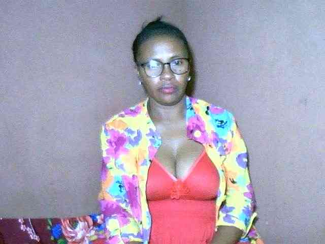 Nirinah2710 webcam