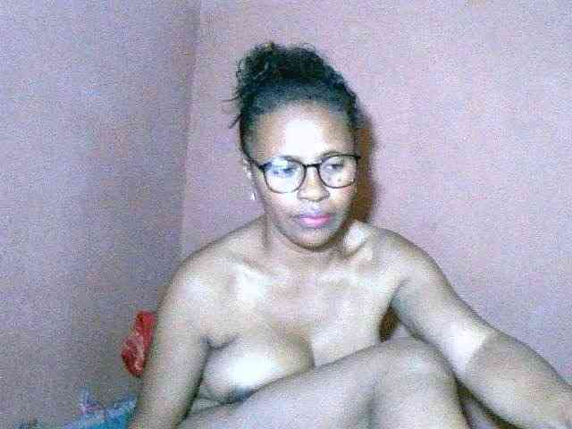 Nirinah2710 webcam