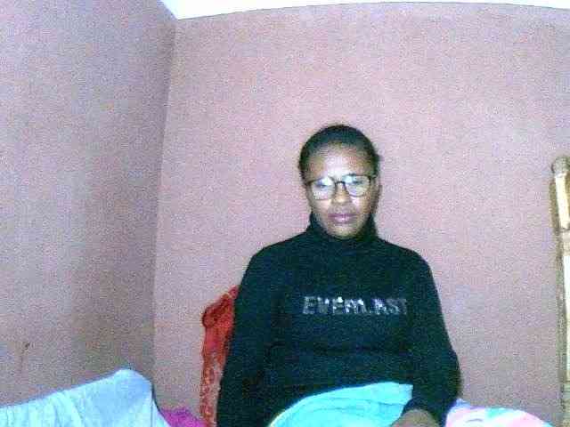 Nirinah2710 webcam