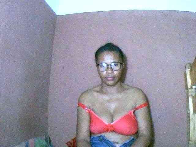 Nirinah2710 webcam