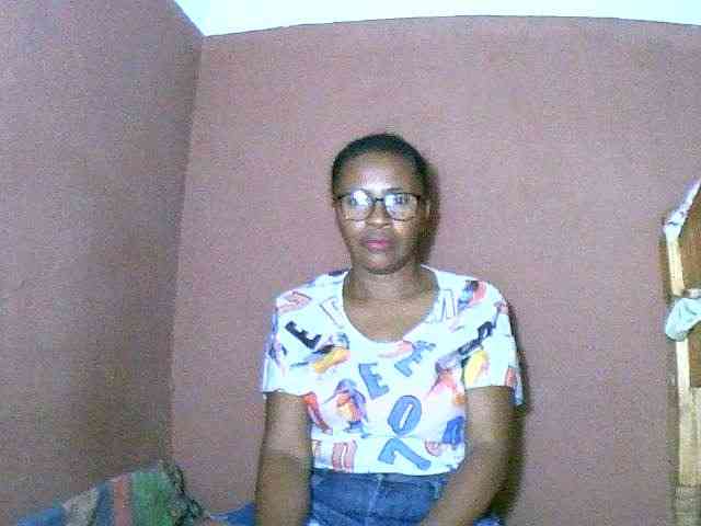 Nirinah2710 webcam