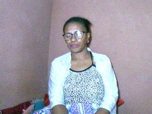 Nirinah2710 webcam