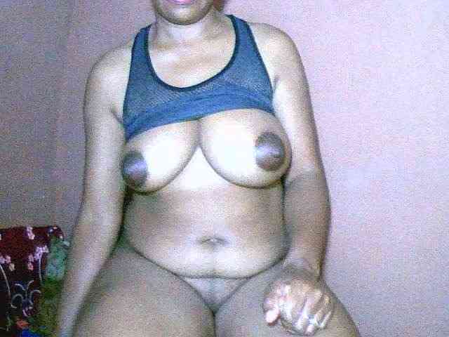 Nirinah2710 webcam
