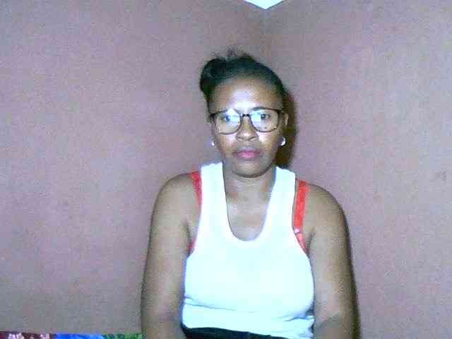 real live cam seks Nirinah2710