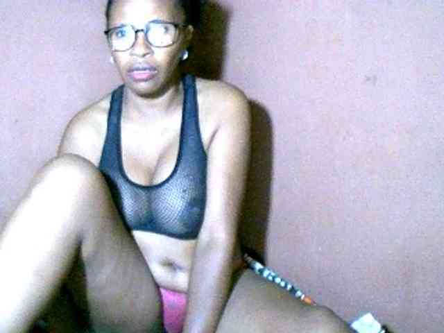 Nirinah2710 webcam