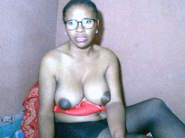 Nirinah2710 webcam
