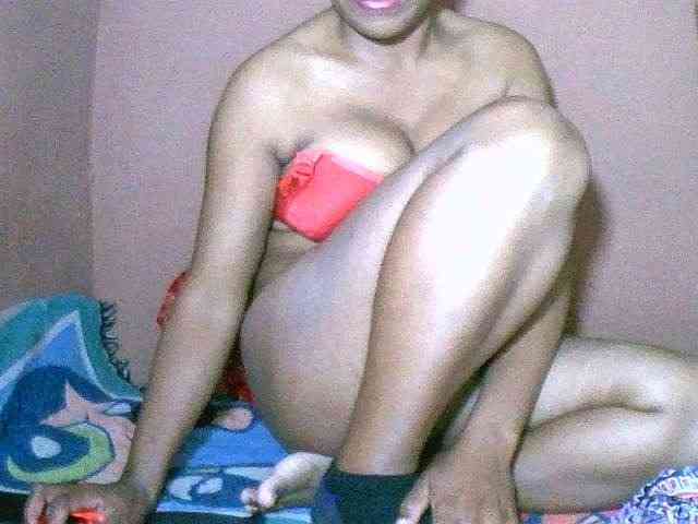 Nirinah2710 webcam
