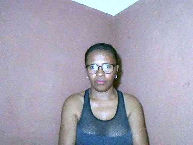 Nirinah2710 webcam
