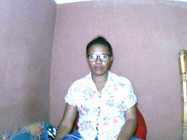 Nirinah2710 webcam