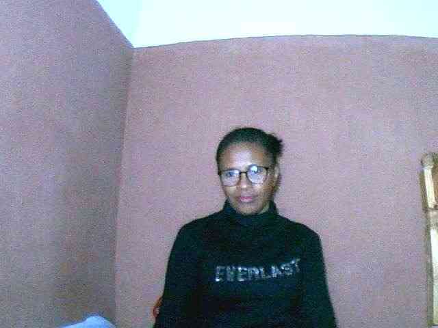 Nirinah2710 webcam