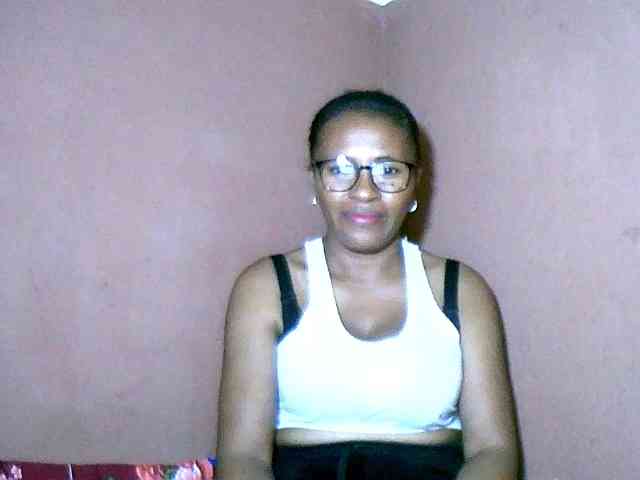 Nirinah2710 webcam