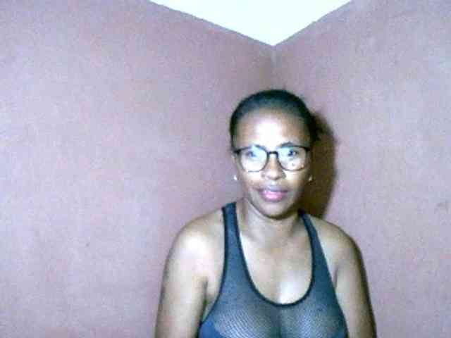 Nirinah2710 webcam