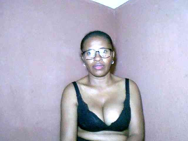 Nirinah2710 webcam