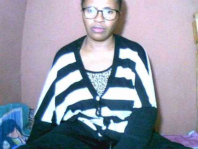 Nirinah2710 webcam