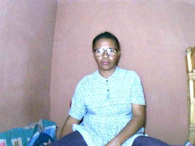 Nirinah2710 webcam