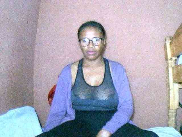 Nirinah2710 webcam