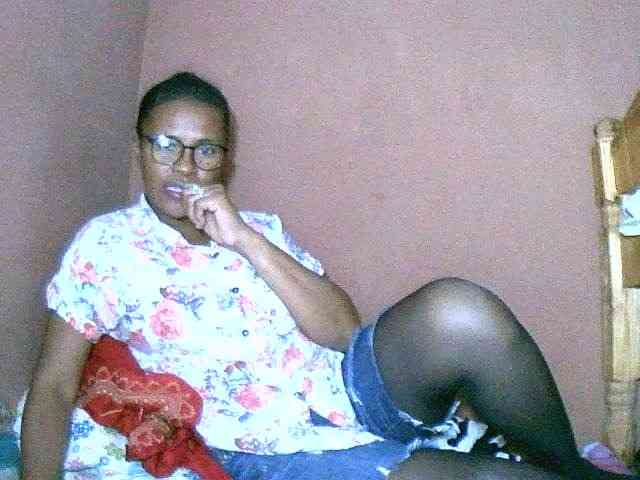 Nirinah2710 webcam