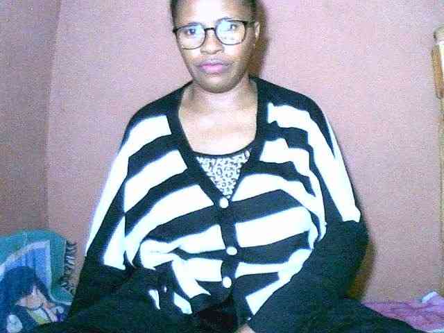 Nirinah2710 webcam