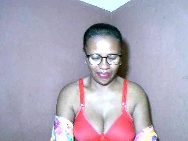 Nirinah2710 webcam