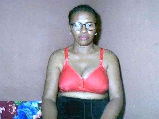 Nirinah2710 webcam