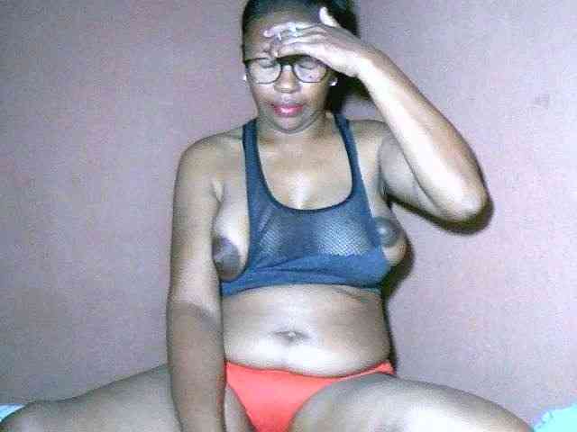 Nirinah2710 webcam