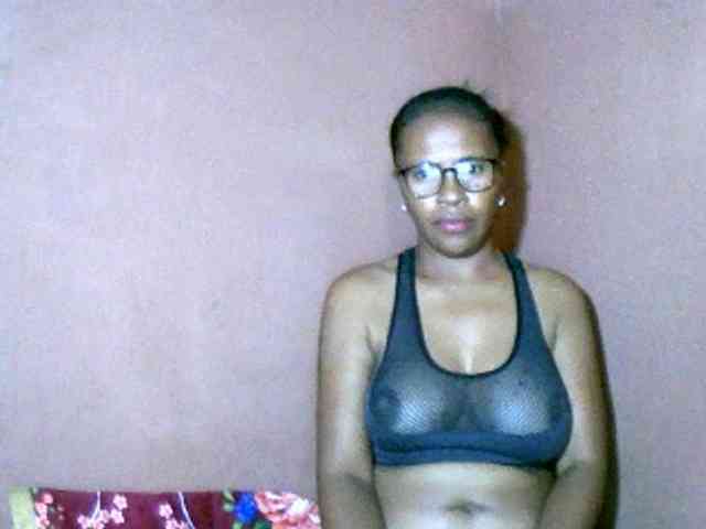 Nirinah2710 webcam
