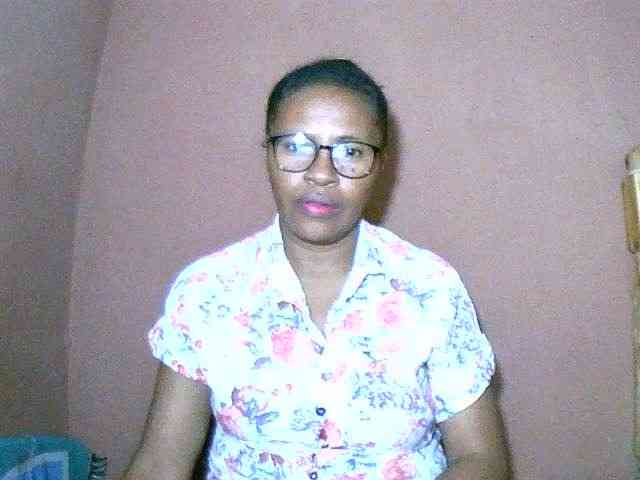Nirinah2710 webcam