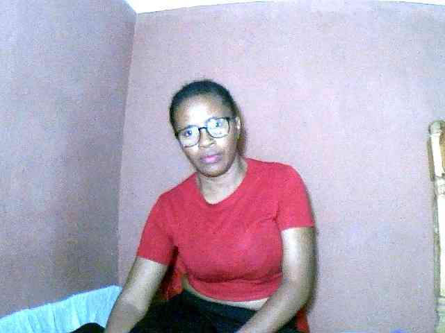 Nirinah2710 webcam
