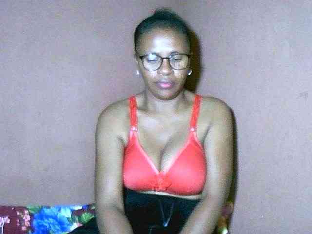 Nirinah2710 webcam