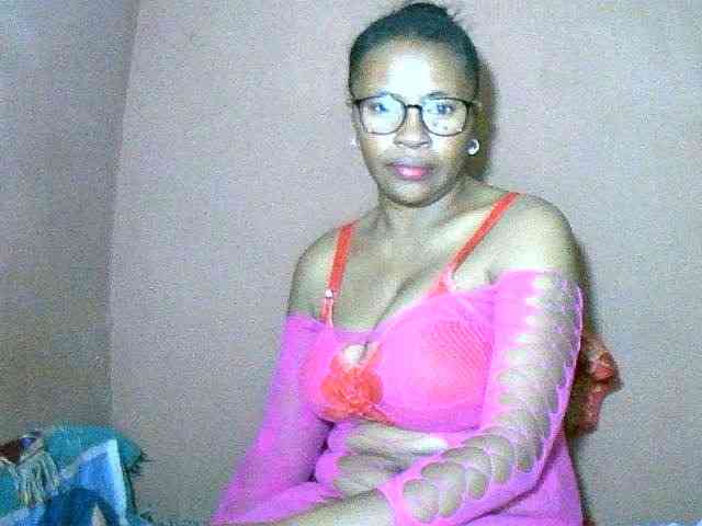 Nirinah2710 webcam