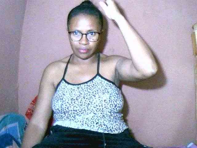 Nirinah2710 webcam