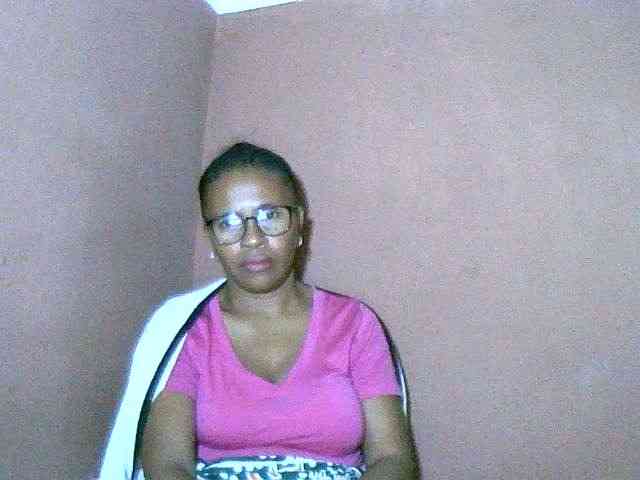 Nirinah2710 webcam