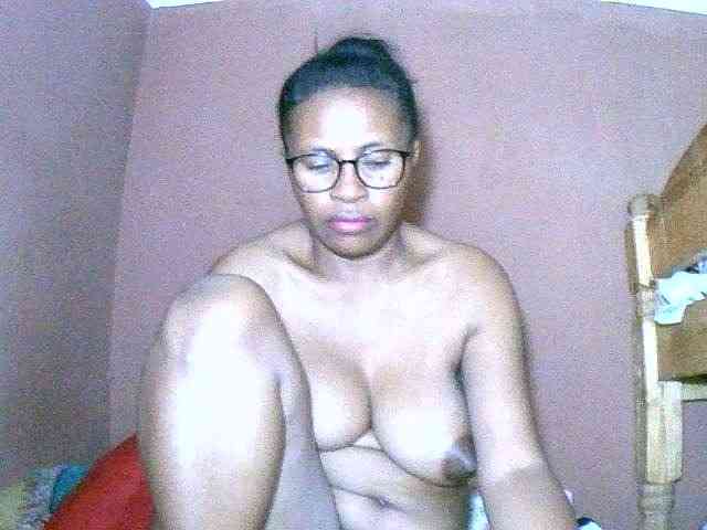 Nirinah2710 webcam