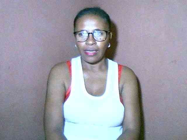 Nirinah2710 webcam